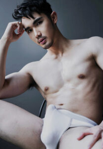 แบท ธนพงศ์