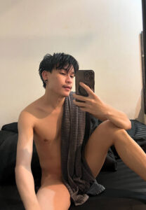 ปลั๊ก Anonpat Roswan