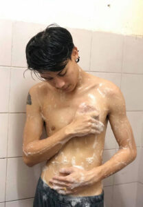 ปลั๊ก Anonpat Roswan