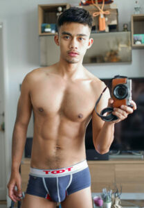 โยชิ ธีรวัฒน์