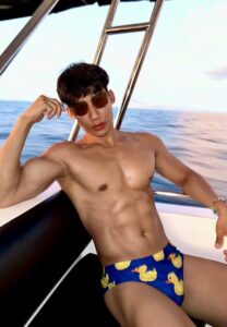 จอห์น กฤตยศ