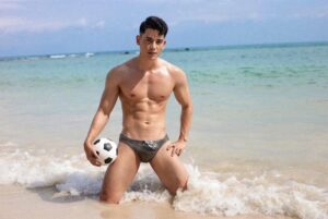 Chris Phitaksin-014-Amazing